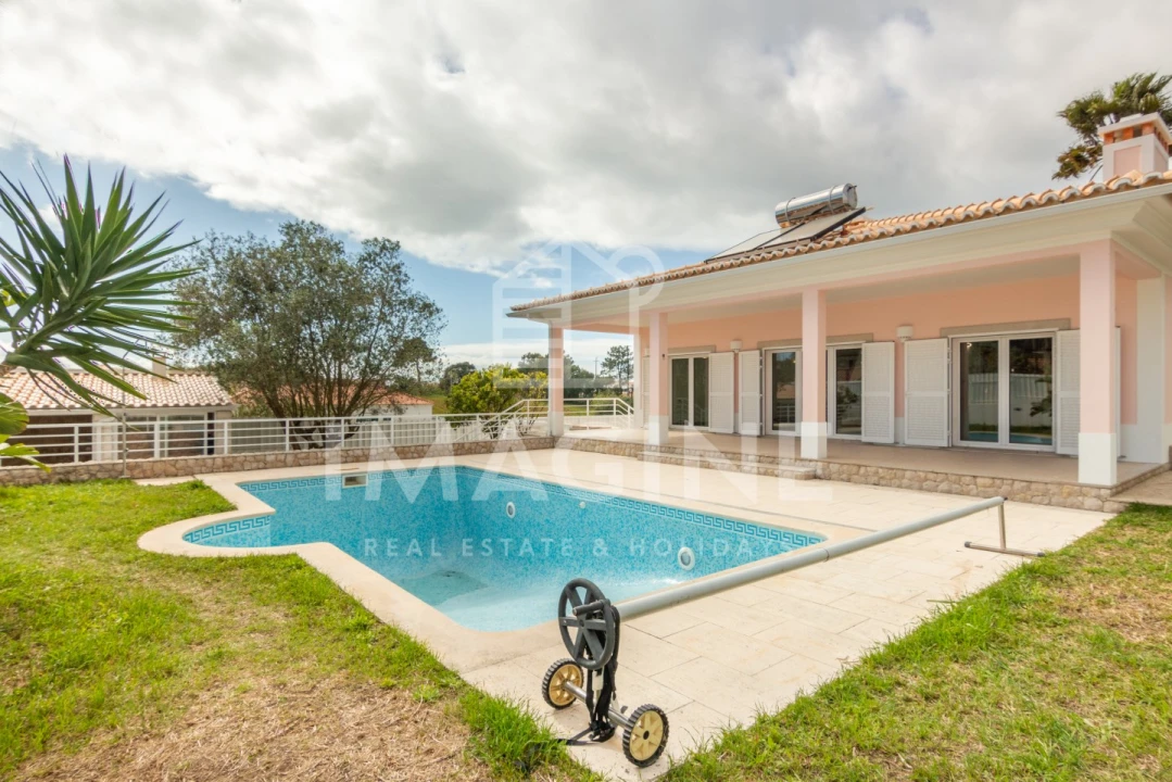 Moradia T5 para Venda em Azeitão (São Lourenço e São Simão) Foto 1