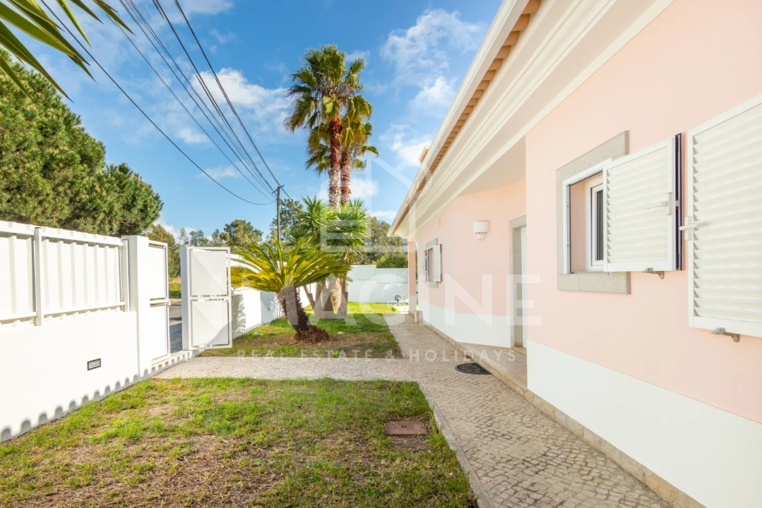 Moradia T5 para Venda em Azeitão (São Lourenço e São Simão) Foto 2