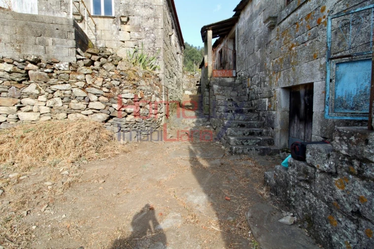 Moradia T3 para Venda em Cabril Foto 12