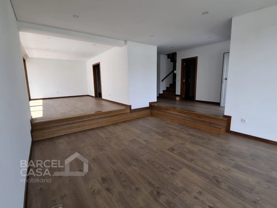 Moradia T4 para Venda em Tamel (São Verissimo) Foto 6