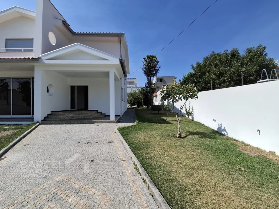 Moradia T4 para Venda em Tamel (São Verissimo) Foto 27