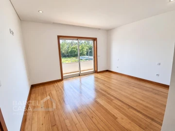 Moradia T4 para Venda em Tamel (São Verissimo)