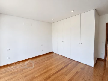 Moradia T4 para Venda em Tamel (São Verissimo)