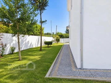 Moradia T4 para Venda em Tamel (São Verissimo)