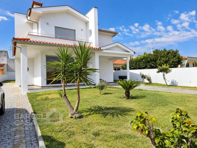 Moradia T4 para Venda em Tamel (São Verissimo) Foto 4