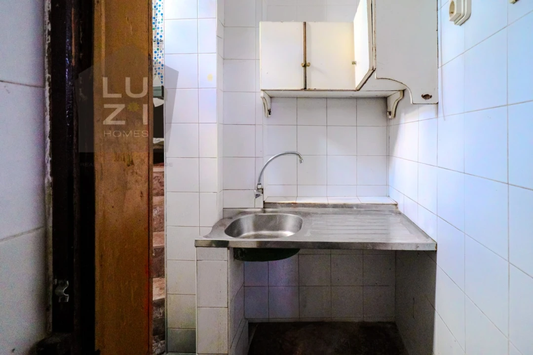 Loja para Venda em Budens Foto 24