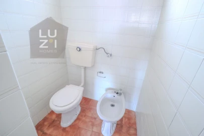 Loja para Venda em Budens