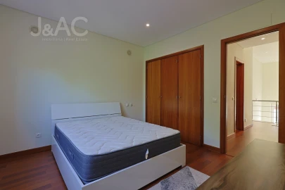 Apartamento T4 para Venda em Rio de Mouro