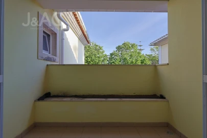 Apartamento T4 para Venda em Rio de Mouro