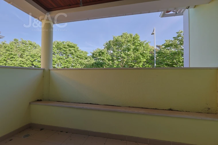 Apartamento T4 para Venda em Rio de Mouro Foto 51