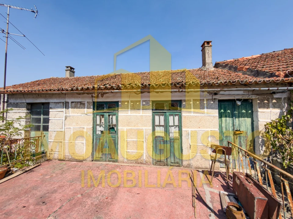 Moradia T2 para Venda em Aldeia Nova Foto 1