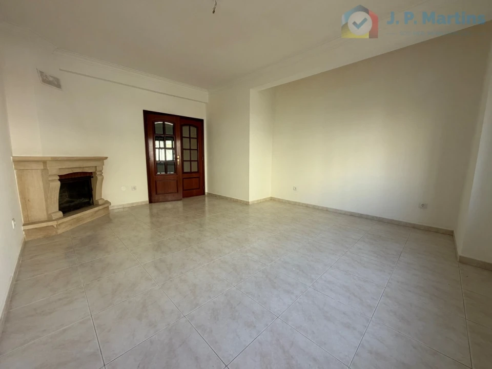 Apartamento T2 para Venda em Moita Foto 2