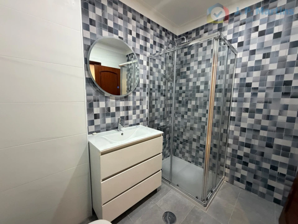 Apartamento T2 para Venda em Moita Foto 15