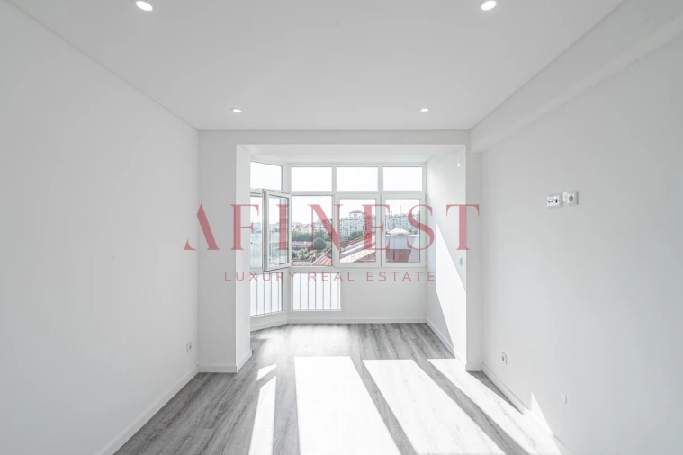 Apartamento T2 para Arrendamento em Massamá e Monte Abraão Foto 3