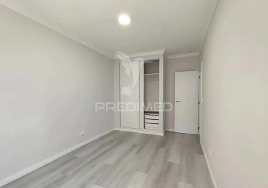 Apartamento T2 para Venda em Corroios