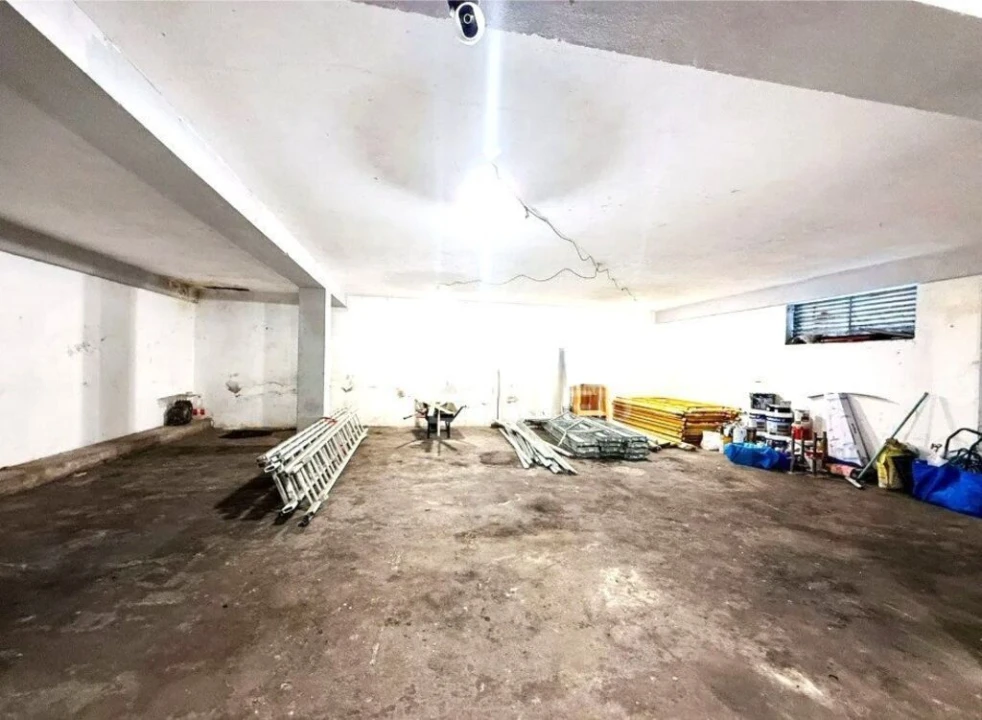 Garagem para Venda em Ermesinde Foto 3