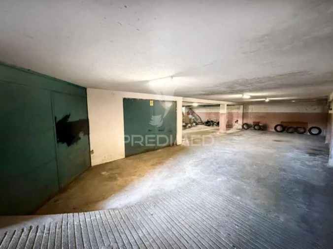 Garagem para Venda em Ermesinde Foto 6