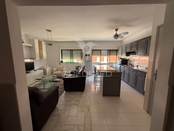 Apartamento T3 para Venda em Gaio-Rosário e Sarilhos Pequenos
