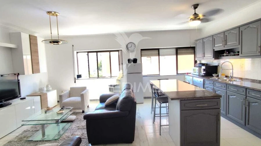 Apartamento T3 para Venda em Gaio-Rosário e Sarilhos Pequenos
