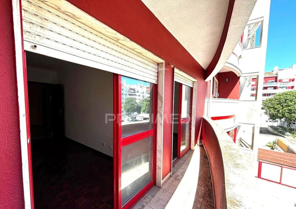 Apartamento T2 para Venda em Algueirão-Mem Martins Foto 18