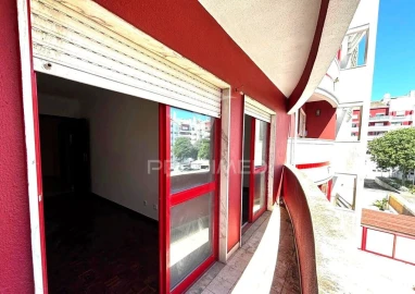 Apartamento T2 para Venda em Algueirão-Mem Martins