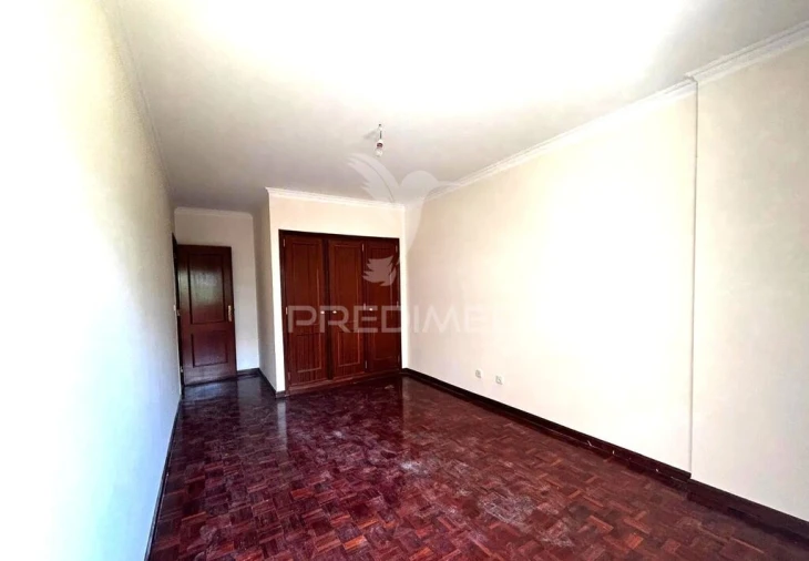 Apartamento T2 para Venda em Algueirão-Mem Martins Foto 14