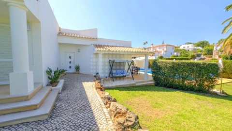 Moradia T3 para Venda em Albufeira e Olhos de Água