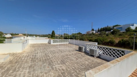 Moradia T3 para Venda em Albufeira e Olhos de Água