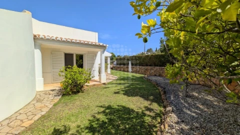 Moradia T3 para Venda em Albufeira e Olhos de Água