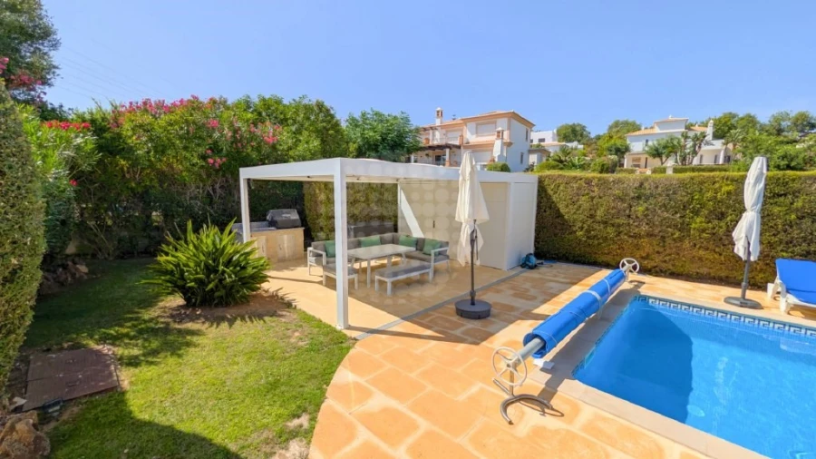 Moradia T3 para Venda em Albufeira e Olhos de Água Foto 4