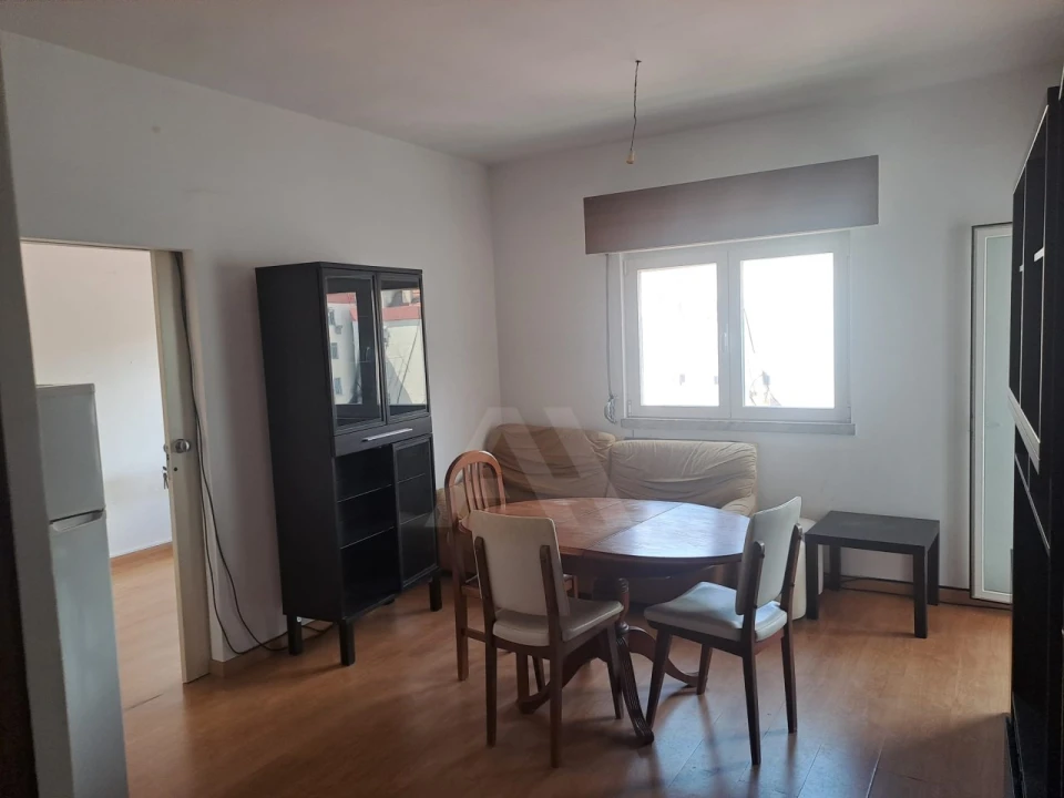 Apartamento T1 para Venda em Águas Livres Foto 2
