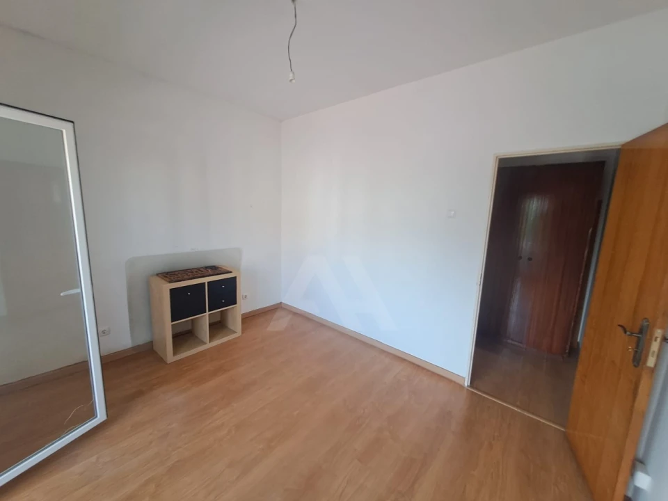 Apartamento T1 para Venda em Águas Livres Foto 4