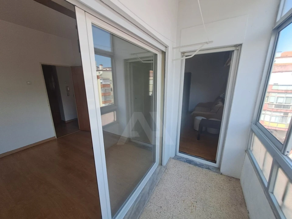 Apartamento T1 para Venda em Águas Livres Foto 8