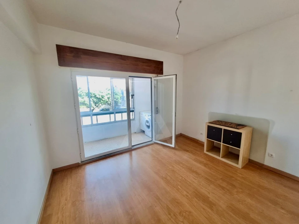 Apartamento T1 para Venda em Águas Livres Foto 8