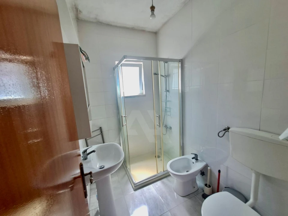 Apartamento T1 para Venda em Águas Livres Foto 14