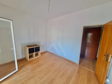 Apartamento T1 para Venda em Águas Livres