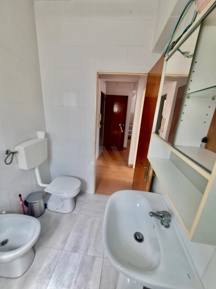Apartamento T1 para Venda em Águas Livres Foto 17
