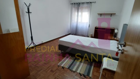 Quarto para Arrendamento em Sé Nova, Santa Cruz, Almedina e São Bartolomeu