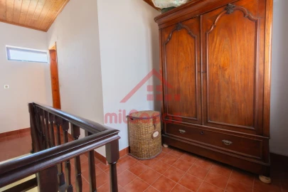 Moradia T4 para Venda em Carvoeira