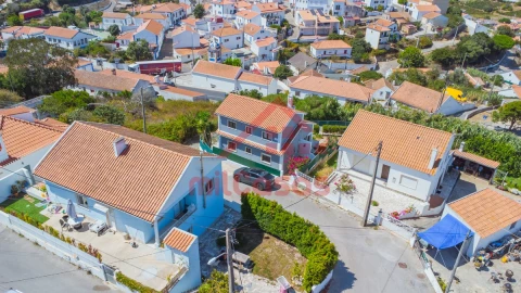 Moradia T4 para Venda em Carvoeira