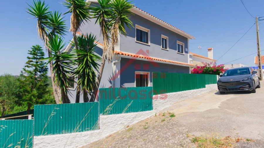 Moradia T3 para Venda em Carvoeira