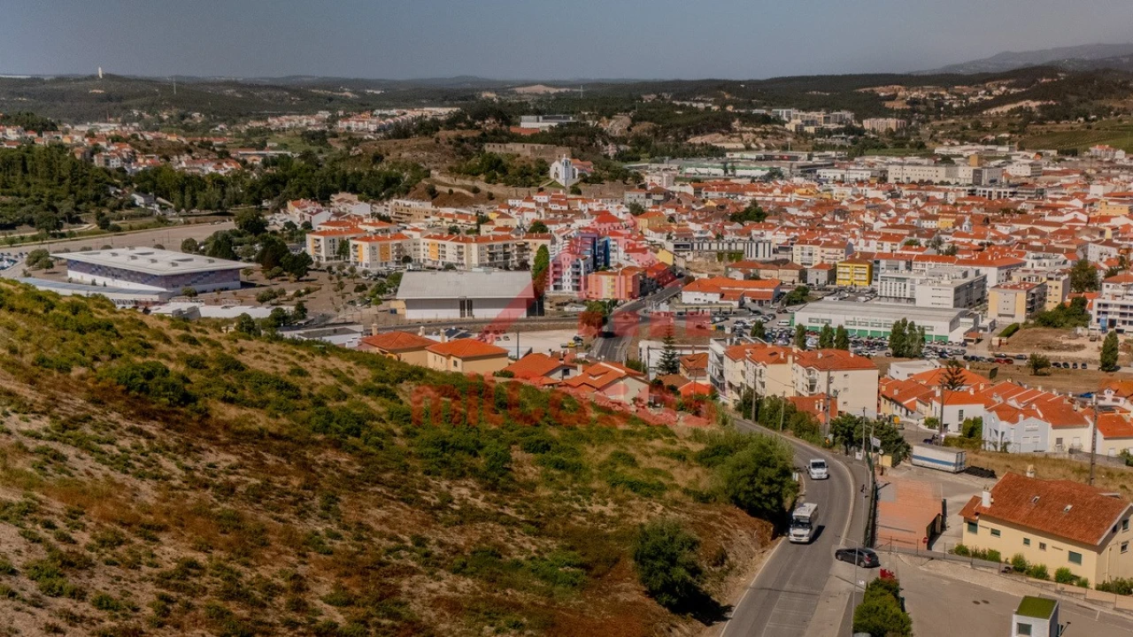 Moradia T4 para Venda em Santa Maria, São Pedro e Matacães Foto 2