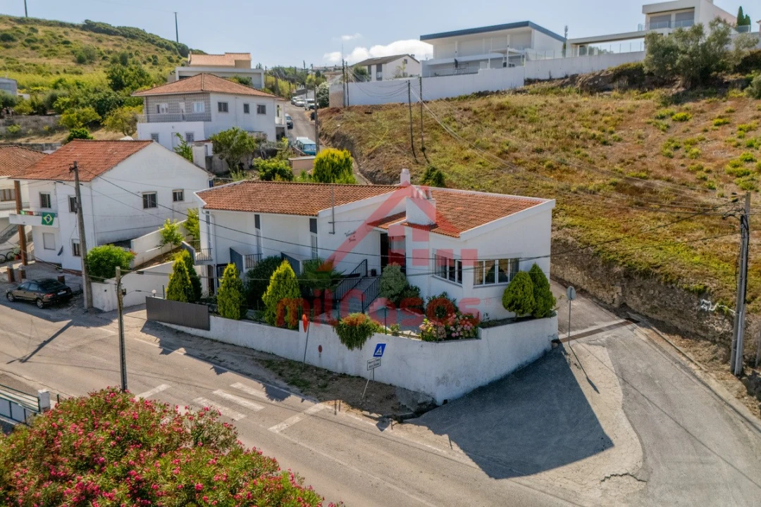 Moradia T4 para Venda em Santa Maria, São Pedro e Matacães Foto 5
