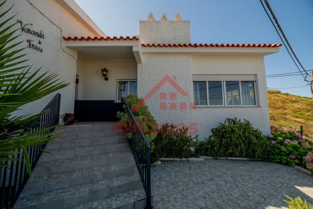 Moradia T4 para Venda em Santa Maria, São Pedro e Matacães Foto 8