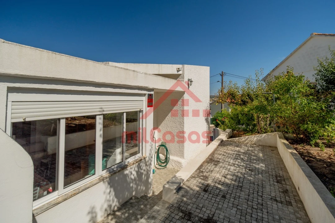 Moradia T4 para Venda em Santa Maria, São Pedro e Matacães Foto 14