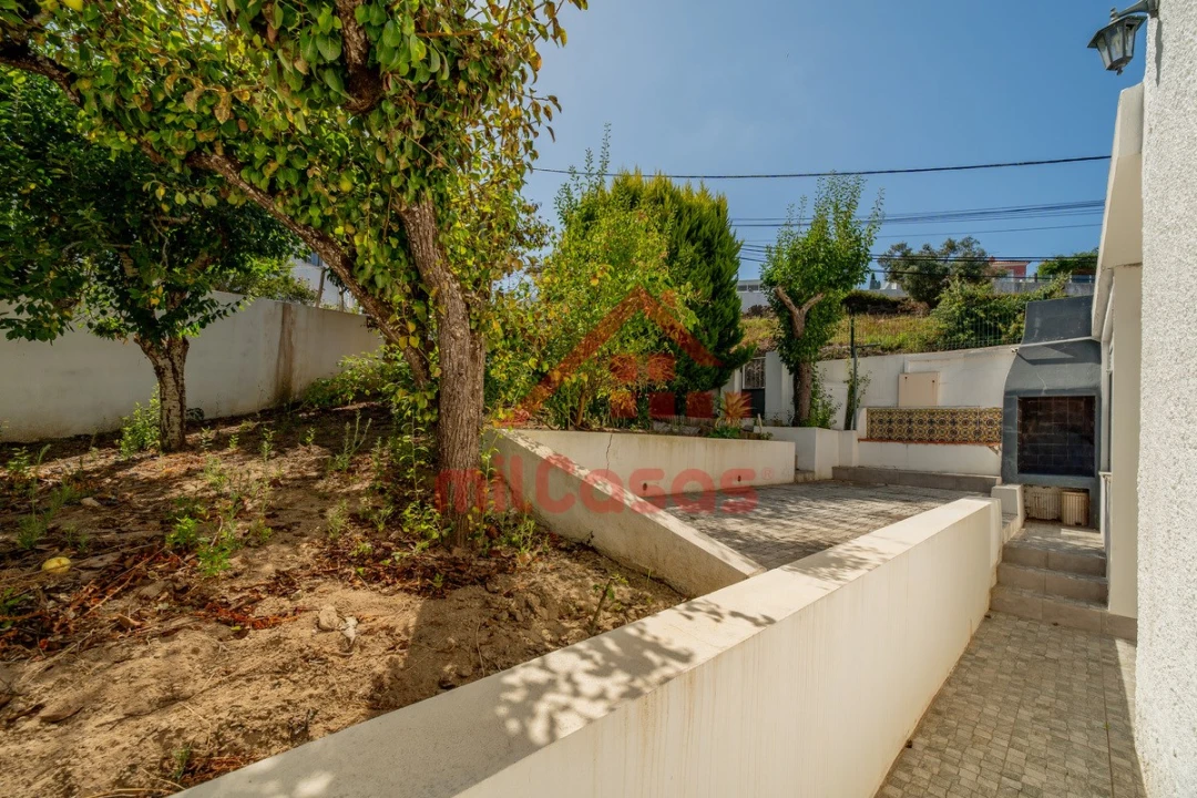 Moradia T4 para Venda em Santa Maria, São Pedro e Matacães Foto 17