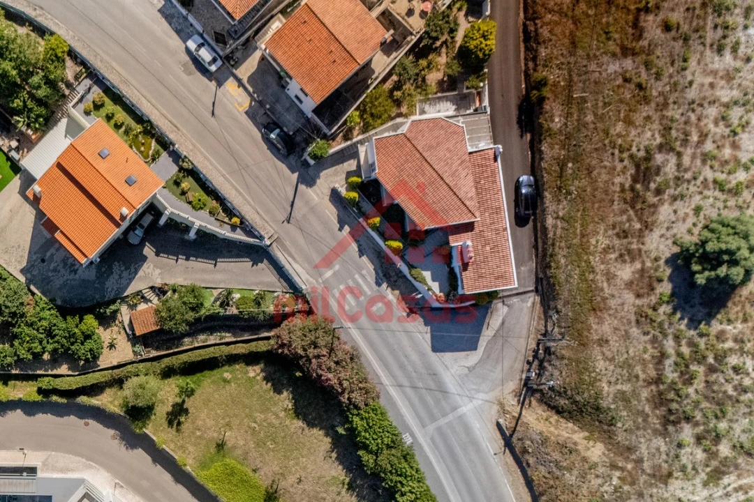 Moradia T4 para Venda em Santa Maria, São Pedro e Matacães Foto 60