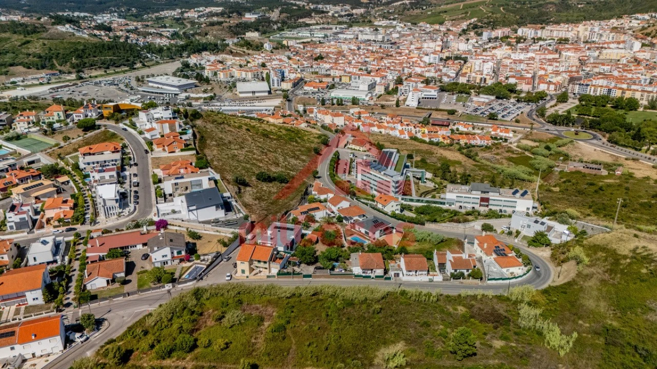 Moradia T4 para Venda em Santa Maria, São Pedro e Matacães Foto 64