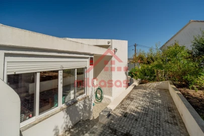 Moradia T4 para Venda em Santa Maria, São Pedro e Matacães