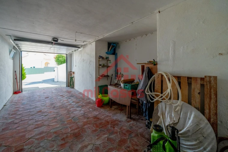 Moradia T4 para Venda em Santa Maria, São Pedro e Matacães Foto 58